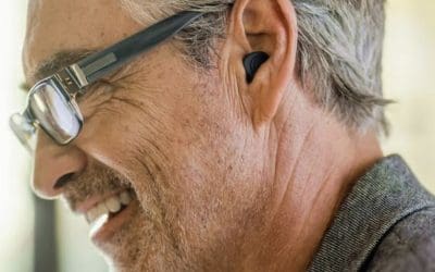 Rechargeable vs Disposable Hearing Aids: Which Is Better for You?
